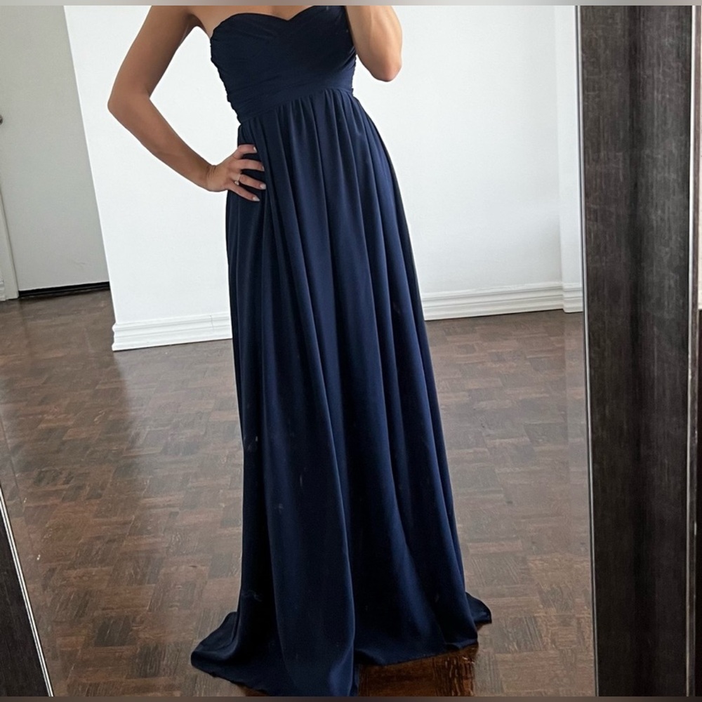 Elegant Navy Blue Strapless Evening Gown